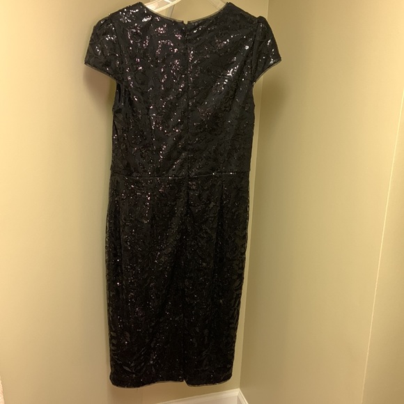 Emanuel Ungaro lace with sequins lined dress made in Macau - Picture 5 of 10